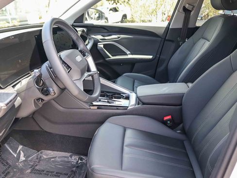 Certified 2025 Audi Q5 Premium w/ Convenience Package AWD/4WD image 20