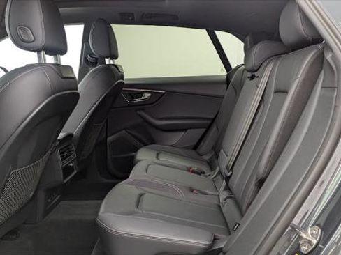 Used 2022 Audi Q8 Premium Plus w/ Premium Plus Package image 17