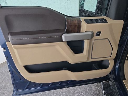 Used 2018 Ford F150 Lariat RWD image 27