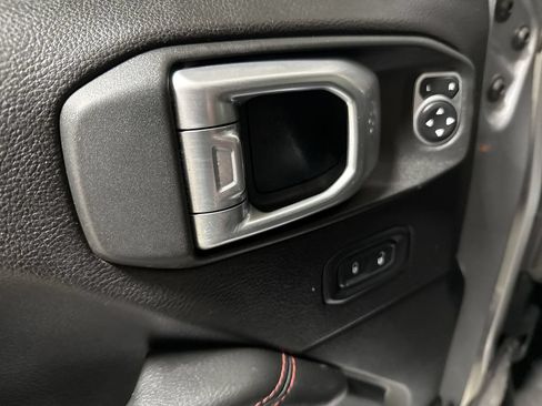 Used 2019 Jeep Wrangler Unlimited Rubicon AWD/4WD image 22