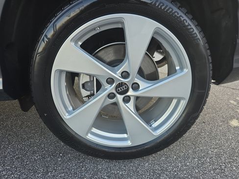 New 2025 Audi Q5 Premium Plus image 31