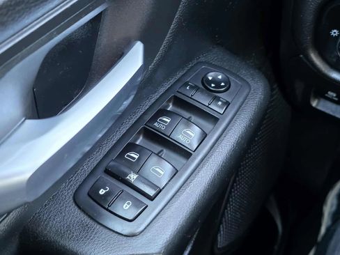 Used 2020 RAM 1500 Tradesman AWD/4WD image 27