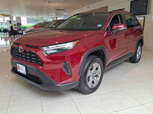 Certified 2022 Toyota RAV4 XLE image 3