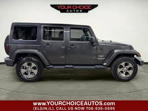 Used 2016 Jeep Wrangler Unlimited Sahara w/ Connectivity Group AWD/4WD image 7