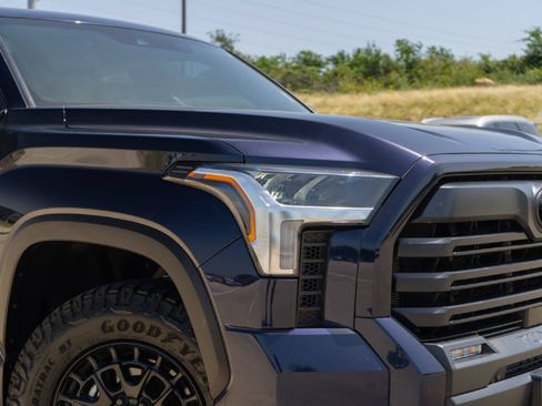 Used 2025 Toyota Tundra SR5 AWD/4WD image 4