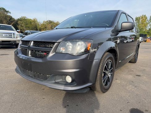 Used 2019 Dodge Grand Caravan GT image 1
