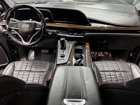 Used 2022 Cadillac Escalade Sport Platinum w/ Heavy-Duty Trailer Package image 39