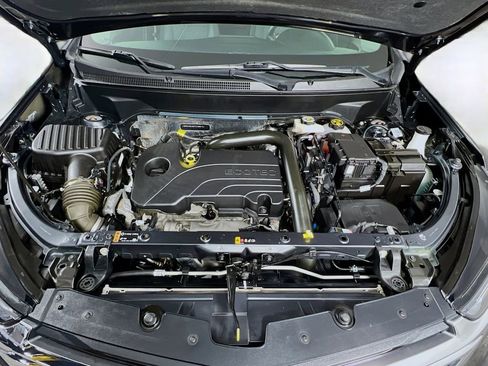 Used 2023 Chevrolet Equinox LT image 28