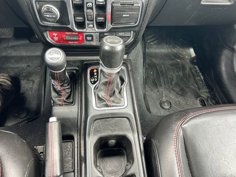 Used 2020 Jeep Wrangler Unlimited Rubicon w/ Quick Order Package 28Y Recon AWD/4WD image 22