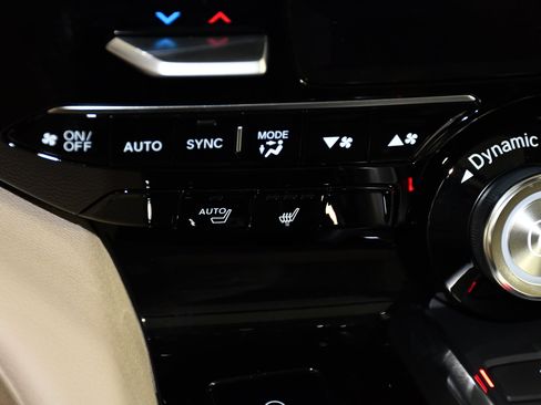 Certified 2025 Acura MDX SH-AWD image 29