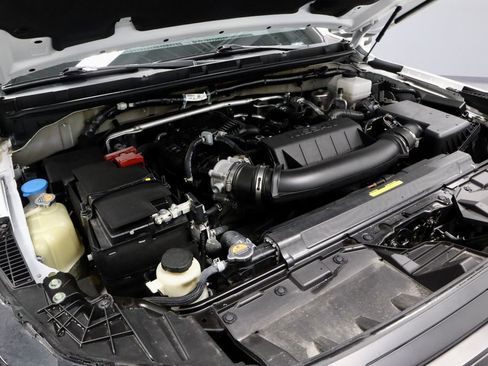 Certified 2025 Nissan Frontier S image 17