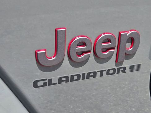 Used 2023 Jeep Gladiator Rubicon w/ Trailer Tow Package AWD/4WD image 3