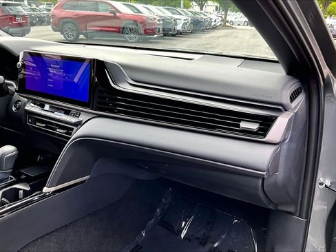 Used 2026 Toyota Camry XSE AWD/4WD image 19