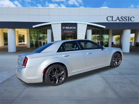 Used 2023 Chrysler 300 S image 8