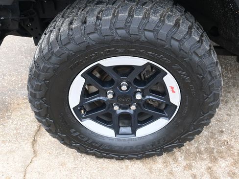 Used 2021 Jeep Wrangler Unlimited Rubicon image 10