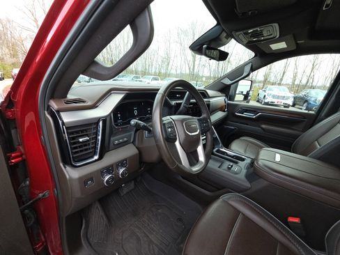 Used 2024 GMC Sierra 2500 Denali w/ Denali Reserve Package image 16
