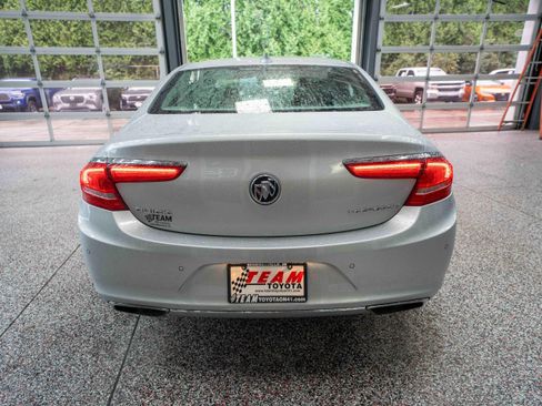 Used 2018 Buick LaCrosse Essence FWD image 3