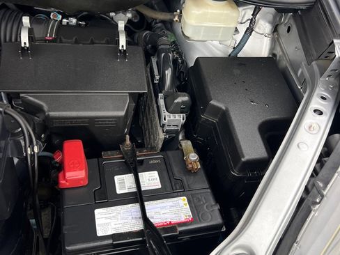 Used 2013 Toyota Sienna SE image 47