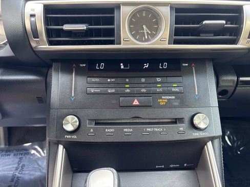 Used 2015 Lexus IS 250 RWD image 26