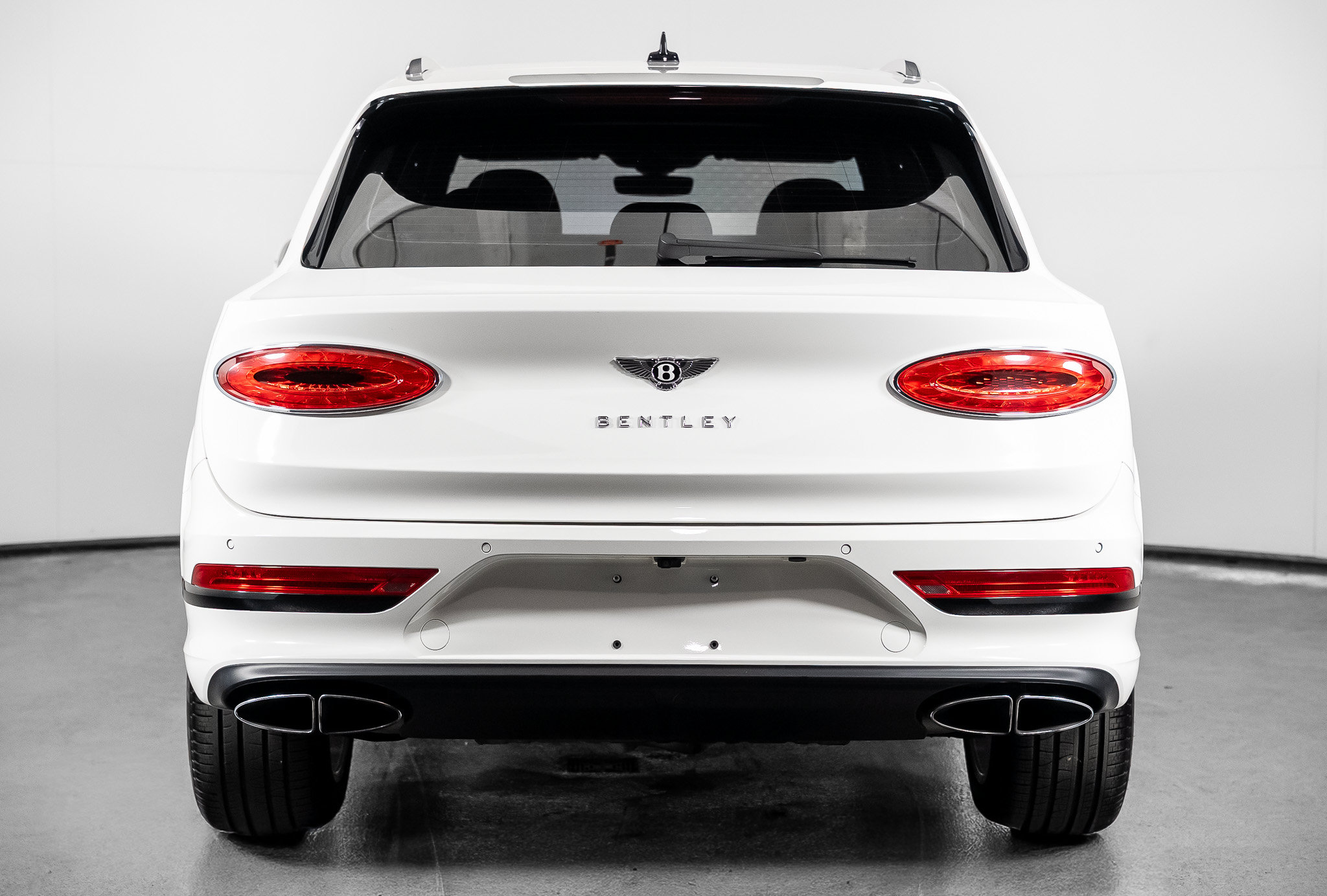 Used 2022 Bentley Bentayga AWD/4WD image 22
