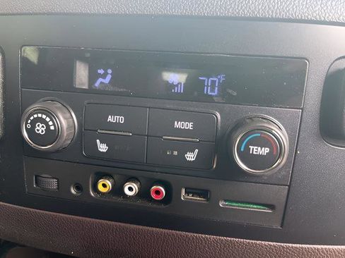 Used 2015 GMC Yukon Denali w/ Open Road Package image 28