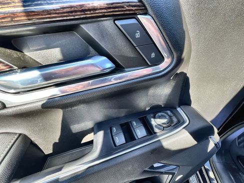 Used 2022 GMC Sierra 1500 Elevation image 23