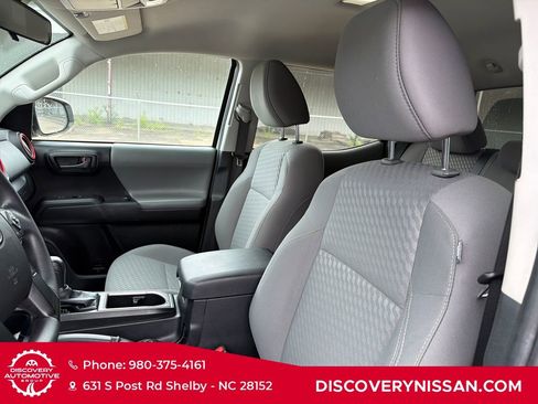 Used 2022 Toyota Tacoma SR AWD/4WD image 13