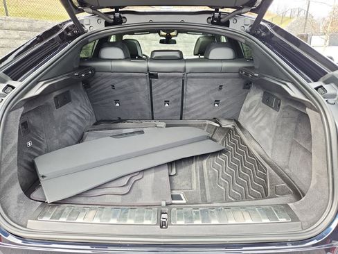 Used 2025 BMW X6 xDrive40i w/ Executive Package image 13