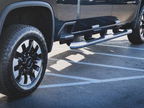 Used 2020 Chevrolet Silverado 2500 LT w/ All Star Edition image 28