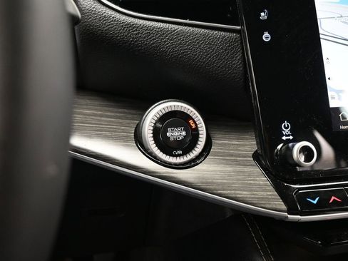 Used 2024 Jeep Wagoneer Series II w/ Flexible Seating Group image 18