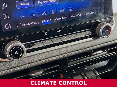 Certified 2024 Chevrolet Colorado LT image 10