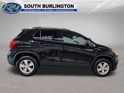 Used 2021 Chevrolet Trax LT AWD/4WD image 7