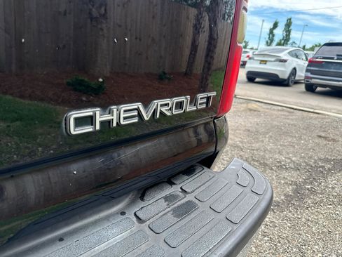 Used 2003 Chevrolet Suburban 2500 LT w/ LT Preferred Equipment Group AWD/4WD image 19
