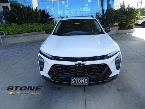 New 2026 Chevrolet Trax ACTIV FWD image 2