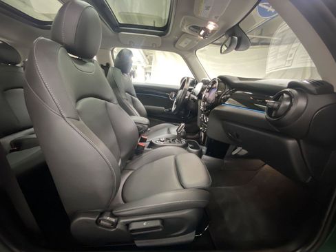 Used 2024 MINI Cooper SE FWD image 30