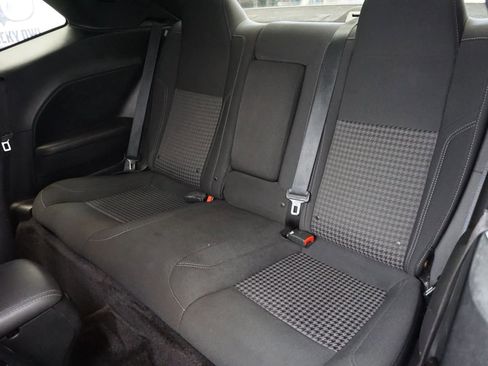 Used 2019 Dodge Challenger SXT w/ Blacktop Package image 10