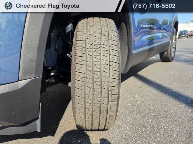 Used 2025 Chevrolet Equinox LT w/ Convenience Package II FWD image 10