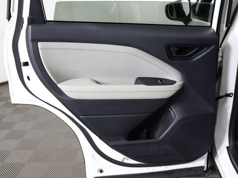 Used 2025 Subaru Forester Premium image 25