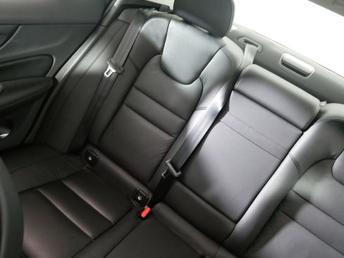 Used 2021 Volvo S60 T8 Inscription w/ Climate Package image 12