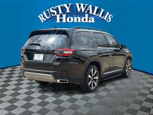 Certified 2025 Honda Pilot Elite image 2