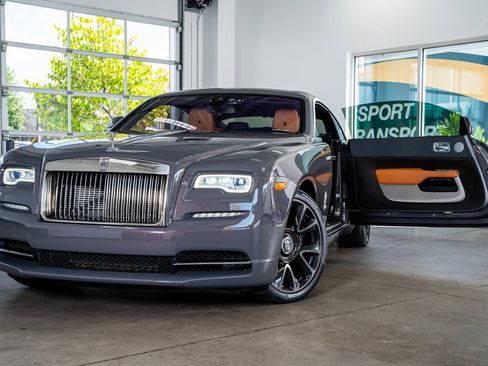 Used 2018 Rolls-Royce Wraith image 2