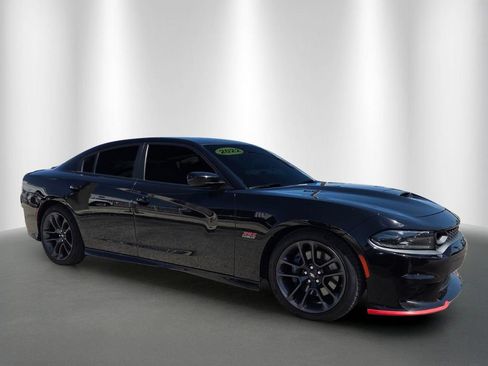Used 2022 Dodge Charger Scat Pack w/ Plus Group RWD image 2