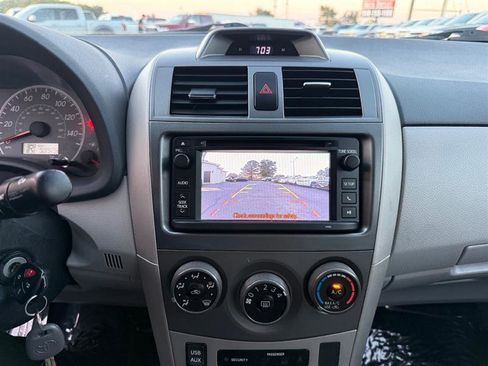 Used 2013 Toyota Corolla LE Special Edition image 31