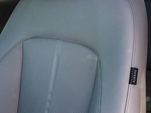 Used 2024 Hyundai Kona Limited AWD/4WD image 27