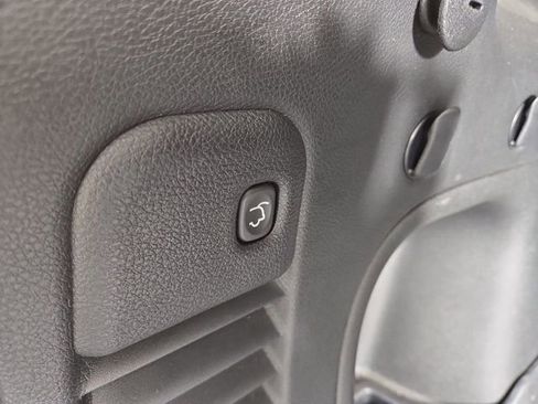 Used 2022 Jeep Grand Cherokee Laredo X image 32