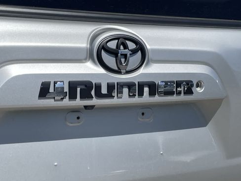 Used 2014 Toyota 4Runner SR5 AWD/4WD image 35