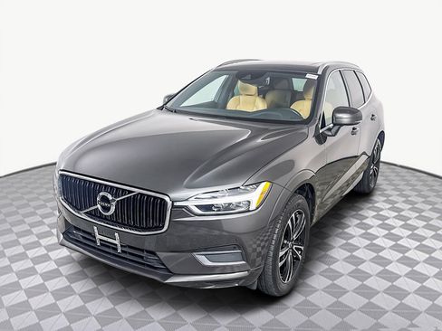 Used 2020 Volvo XC60 T6 Momentum image 4