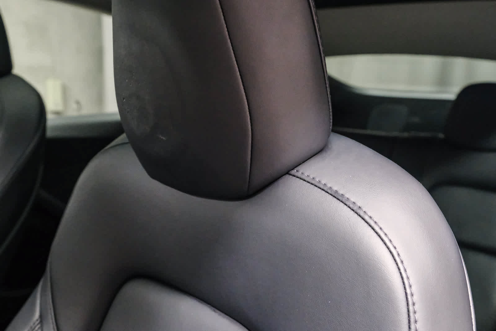 Used 2022 Tesla Model Y Long Range AWD/4WD image 25
