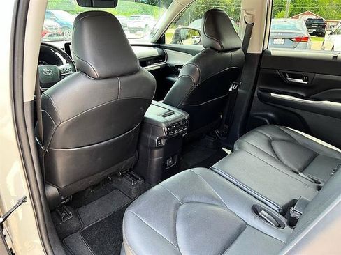 Used 2024 Toyota Grand Highlander FWD image 41