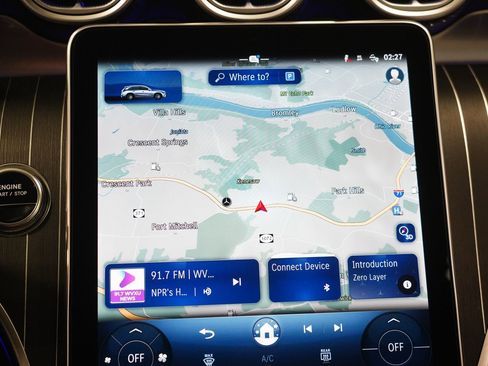 Used 2025 Mercedes-Benz GLC 350e 4MATIC image 22